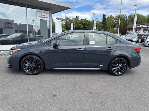 2025 Toyota Corolla Hybrid SE