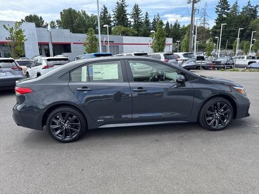 2025 Toyota Corolla Hybrid SE