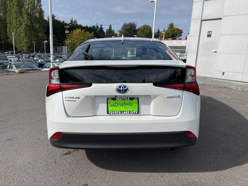 2019 Toyota Prius LE
