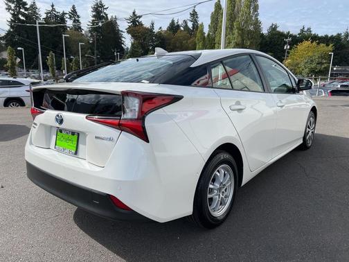 2019 Toyota Prius LE