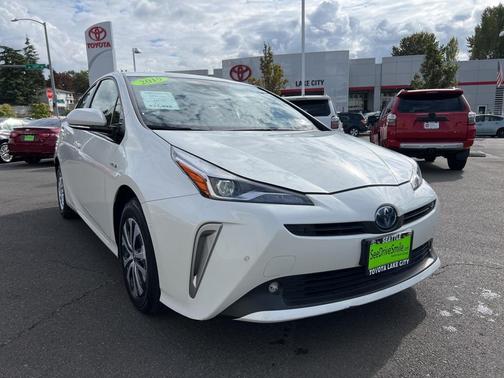2019 Toyota Prius LE