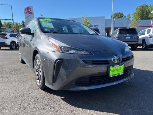 2019 Toyota Prius LE