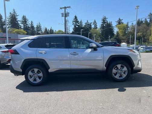 2023 Toyota RAV4 Hybrid LE