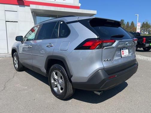 2023 Toyota RAV4 Hybrid LE