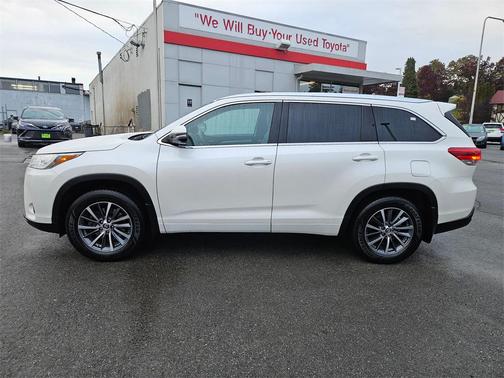 2018 Toyota Highlander SE