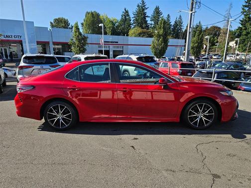 2024 Toyota Camry LE