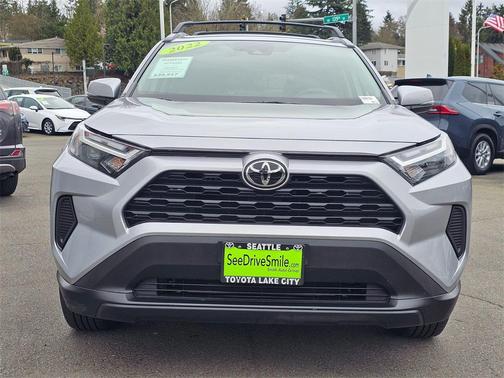2022 Toyota RAV4 XLE