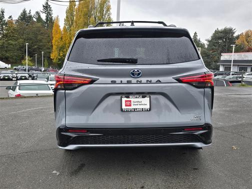 2024 Toyota Sienna XSE 7 Passenger