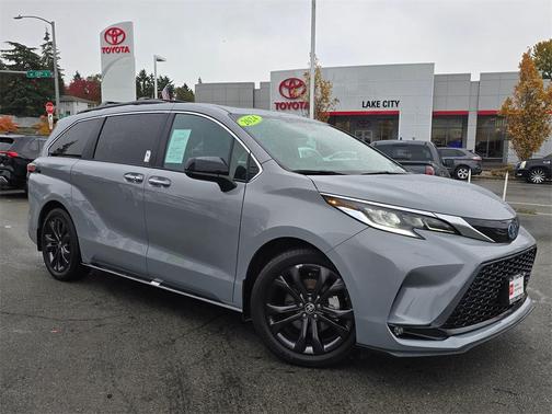 2024 Toyota Sienna XSE 7 Passenger