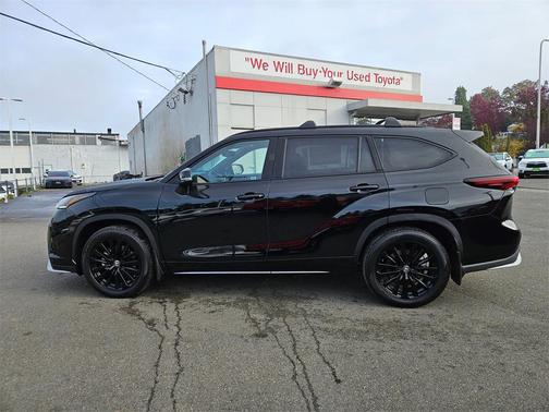 2025 Toyota Highlander LE