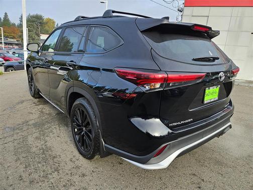 2025 Toyota Highlander LE