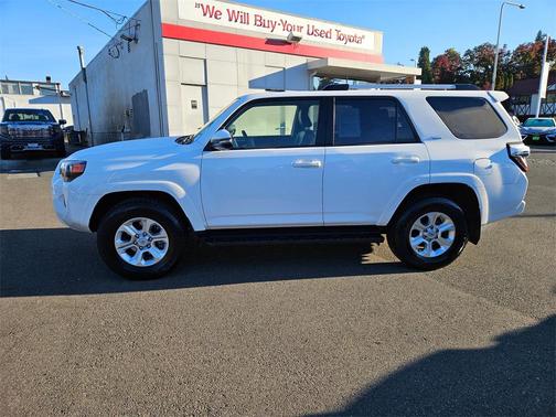 2024 Toyota 4Runner SR5 Premium