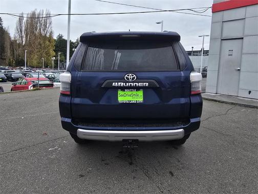 2024 Toyota 4Runner TRD Off Road