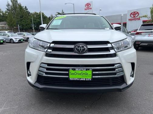 2019 Toyota Highlander Limited Platinum