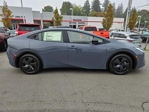 2026 Toyota Prius LE