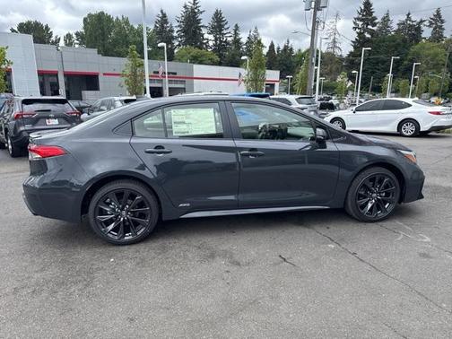 2025 Toyota Corolla Hybrid SE