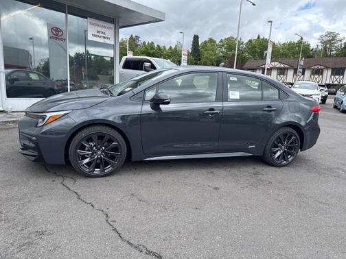 2025 Toyota Corolla Hybrid SE