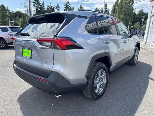 2025 Toyota RAV4 Hybrid LE