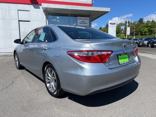 2016 Toyota Camry Hybrid XLE