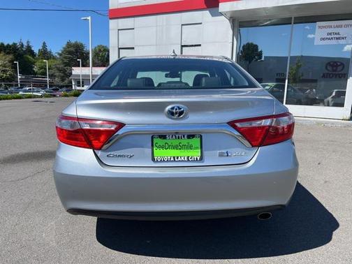 2016 Toyota Camry Hybrid XLE