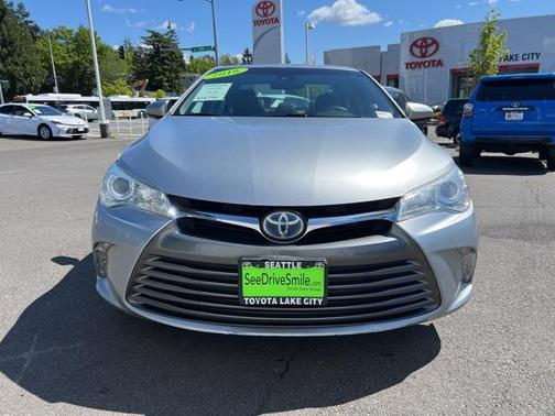 2016 Toyota Camry Hybrid XLE