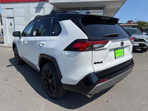 2025 Toyota RAV4 Hybrid SE