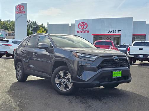 2025 Toyota RAV4 Hybrid XLE