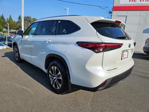 2020 Toyota Highlander Hybrid XLE