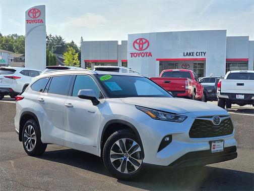 2020 Toyota Highlander Hybrid XLE