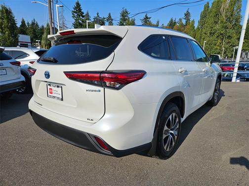 2020 Toyota Highlander Hybrid XLE