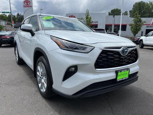 2022 Toyota Highlander Hybrid Limited