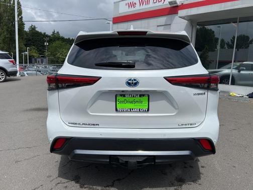 2022 Toyota Highlander Hybrid Limited