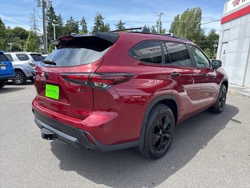 2025 Toyota Highlander Hybrid XLE