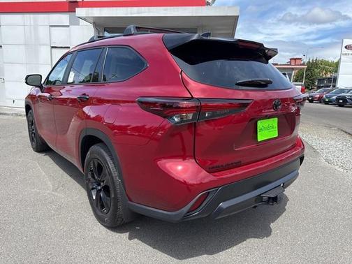 2025 Toyota Highlander Hybrid XLE