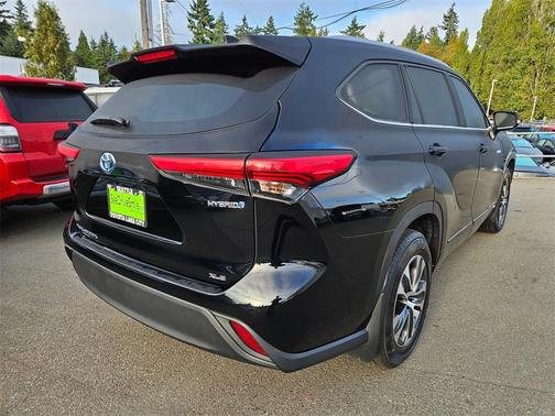 2021 Toyota Highlander Hybrid XLE