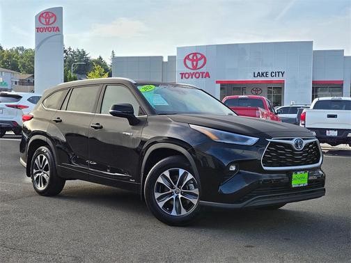 2021 Toyota Highlander Hybrid XLE