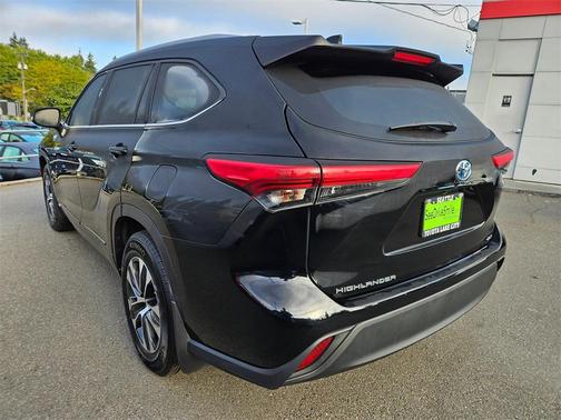 2021 Toyota Highlander Hybrid XLE