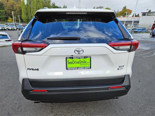 2025 Toyota RAV4 Hybrid XLE