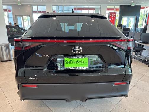 2025 Toyota bZ4X XLE