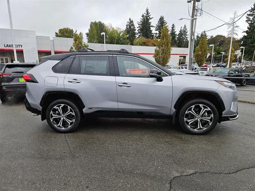 2025 Toyota RAV4 Hybrid SE