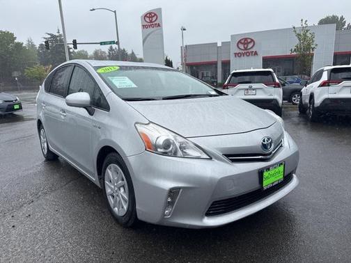 2012 Toyota Prius v Two
