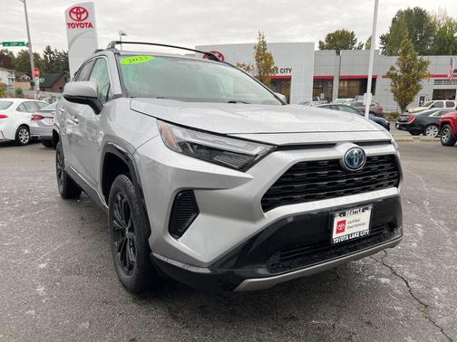 2023 Toyota RAV4 Hybrid SE