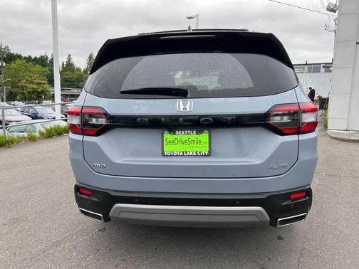 2025 Honda Pilot Elite