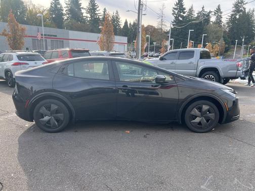 2024 Toyota Prius LE