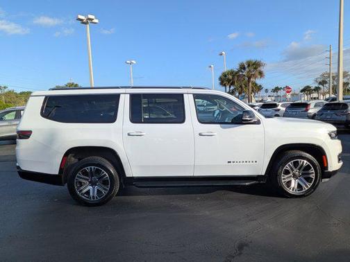 2024 Jeep Wagoneer L Series II 4x2