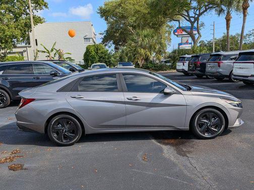 Fluid Metal 2023 Hyundai ELANTRA SEL