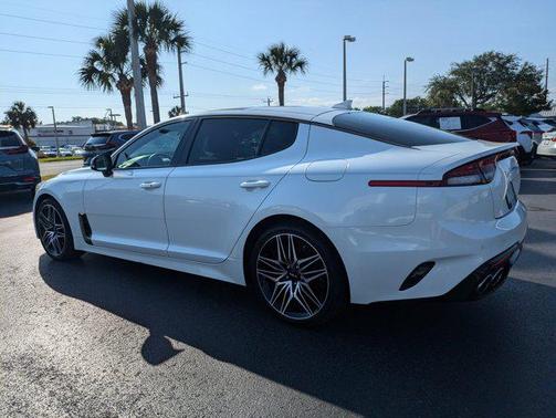 2022 Kia Stinger GT1