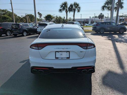 2022 Kia Stinger GT1