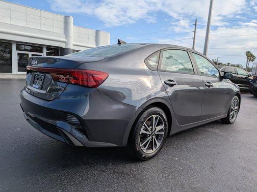 Gravity Gray 2023 Kia Forte LXS