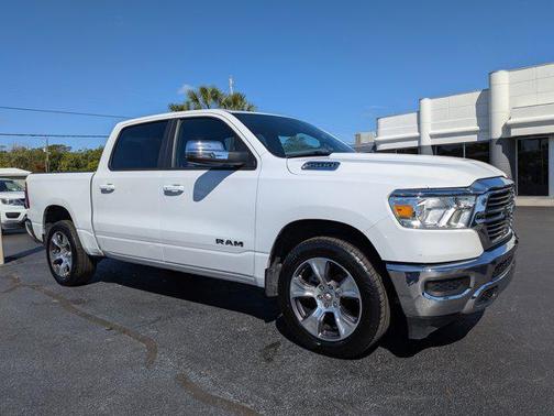 Bright White Clearcoat 2024 RAM 1500 Laramie